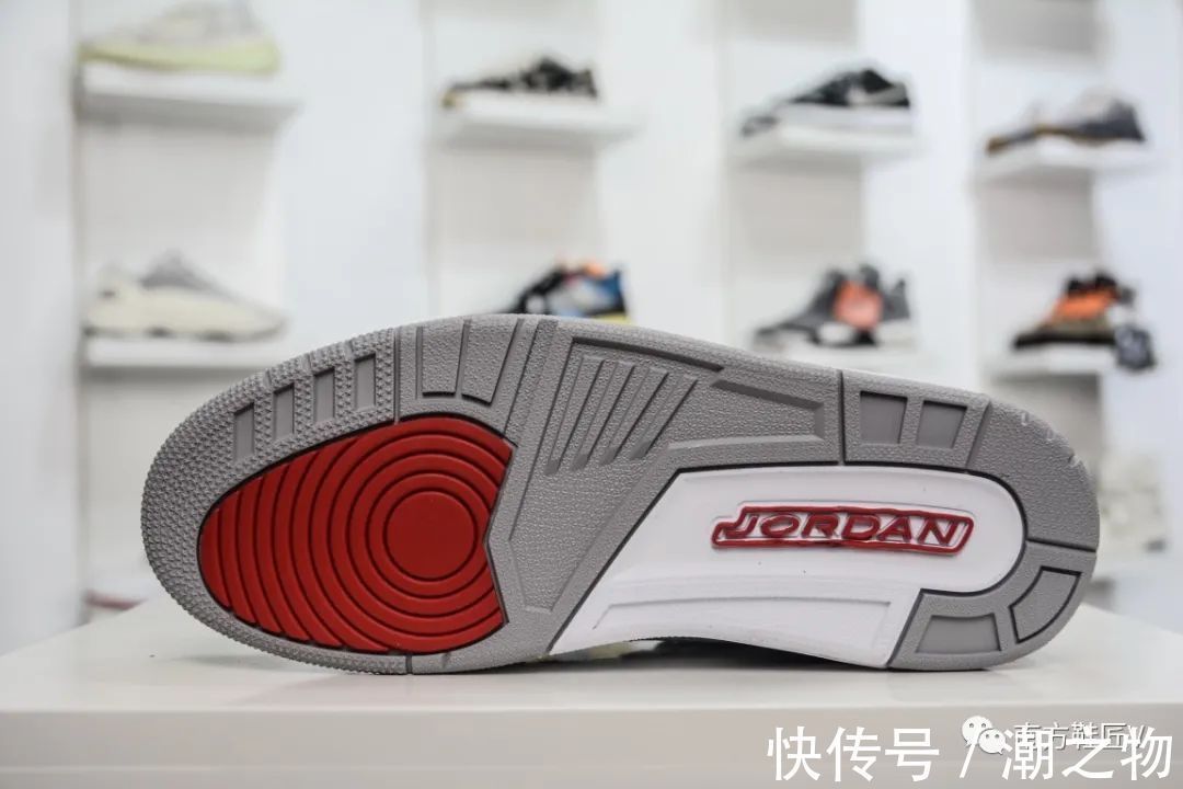 黑白|设计新颖，Air JordanLegacy 黑白经典配色，潮人上脚款?