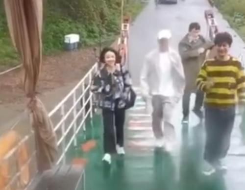 《向往的生活5》开录，张艺兴新鲜加盟，路透画风搞笑有爱