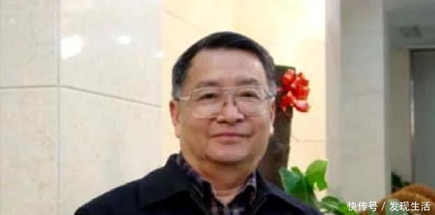 母亲|他考清华就差两分,母亲不信复查试卷,发现试卷上写着一句话