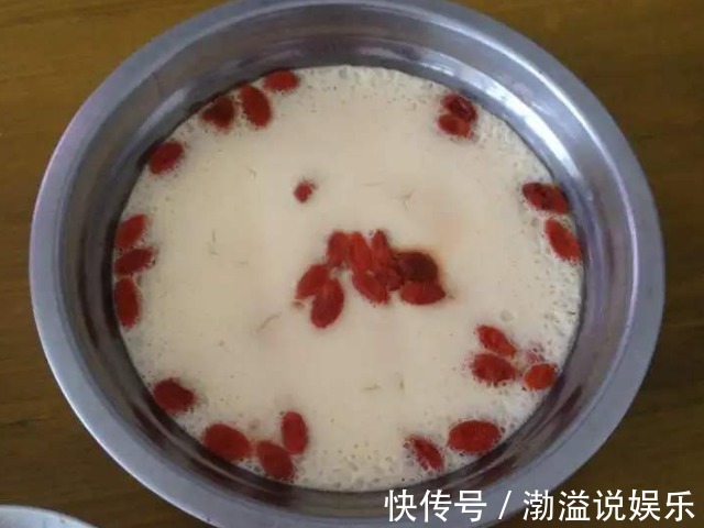 枸杞蒸蛋|鸡蛋的此种吃法，让你大补气血、黑发、延年益寿，越早知道越好