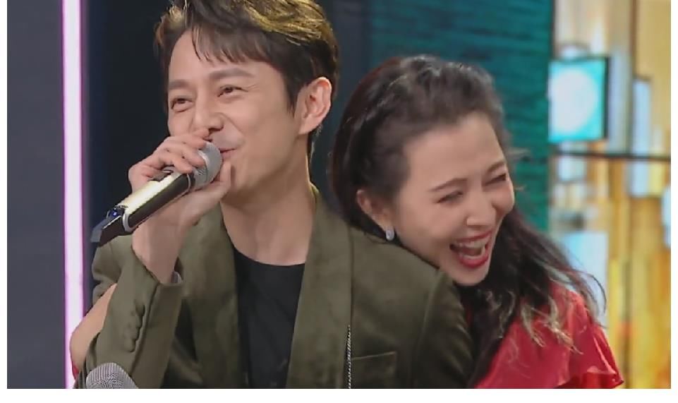 5年前微不足道的小失误,何炅愧疚至今,主持一哥当之无愧!