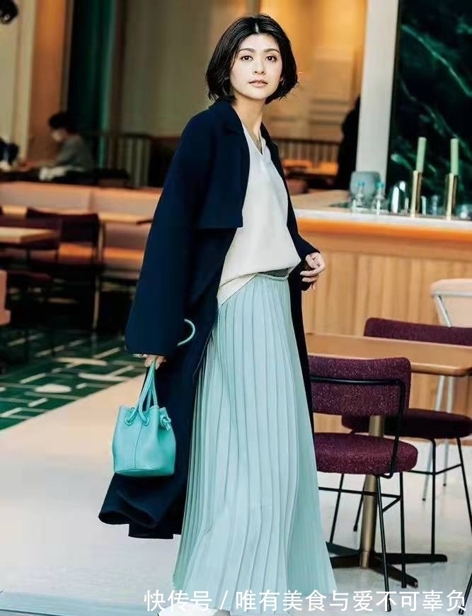 搭配 如何把大衣穿出飒爽女人味?记住这三个搭配诀窍,高级优雅又时髦