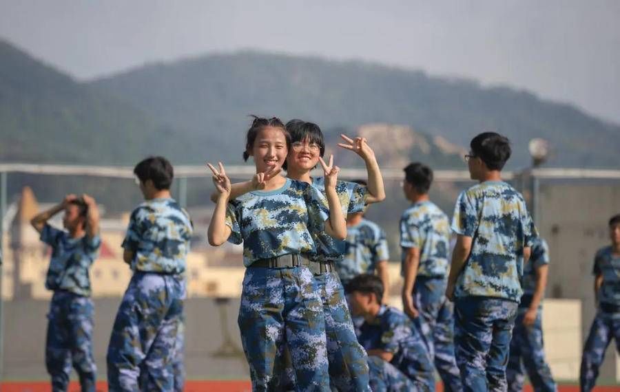 快乐星球|速速集合！2021级青岛科技大学新生军训关键词实录来啦