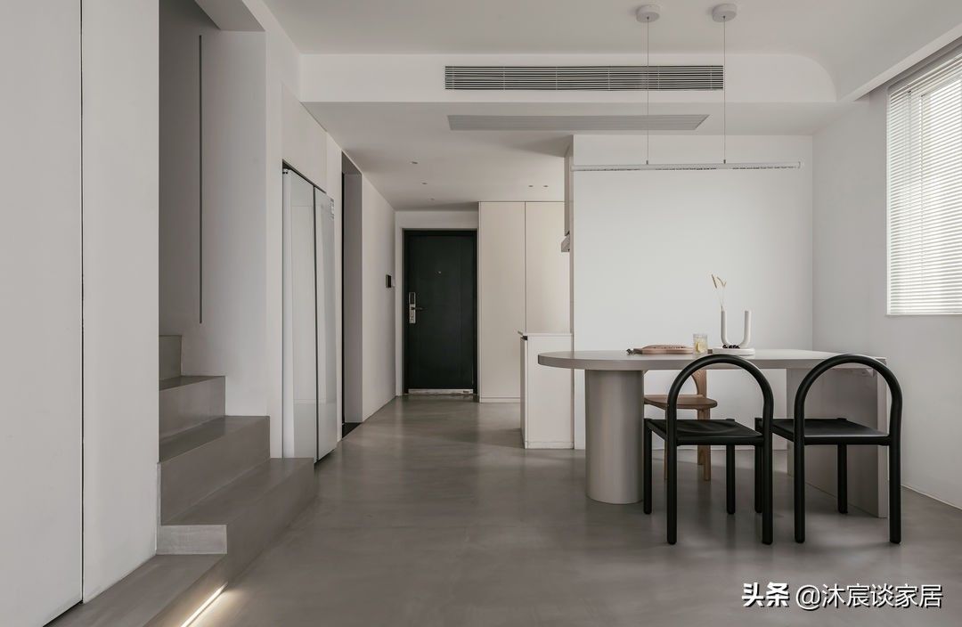 夫妻|追求极简主义的夫妻,客餐厅家具不超10件,真的是越简单越高级