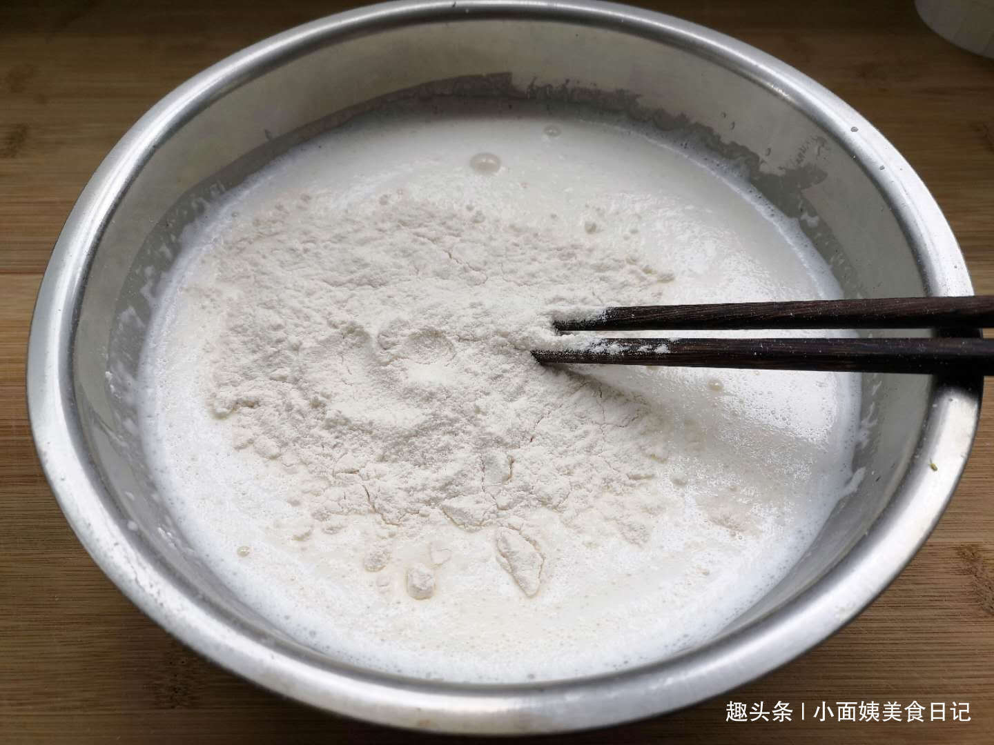 大米别煮粥,搅一搅手不碰面做米糕,比发糕简单,比蛋糕松软好吃