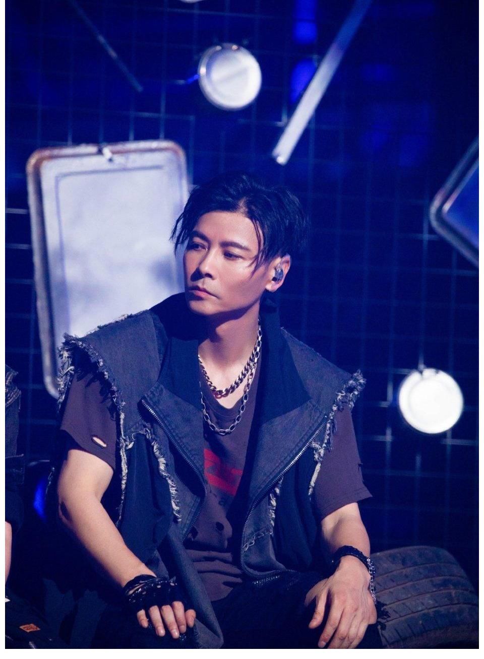 《披荆斩棘》成团：1人逆天改命，1人“躺赢”，3人意难平