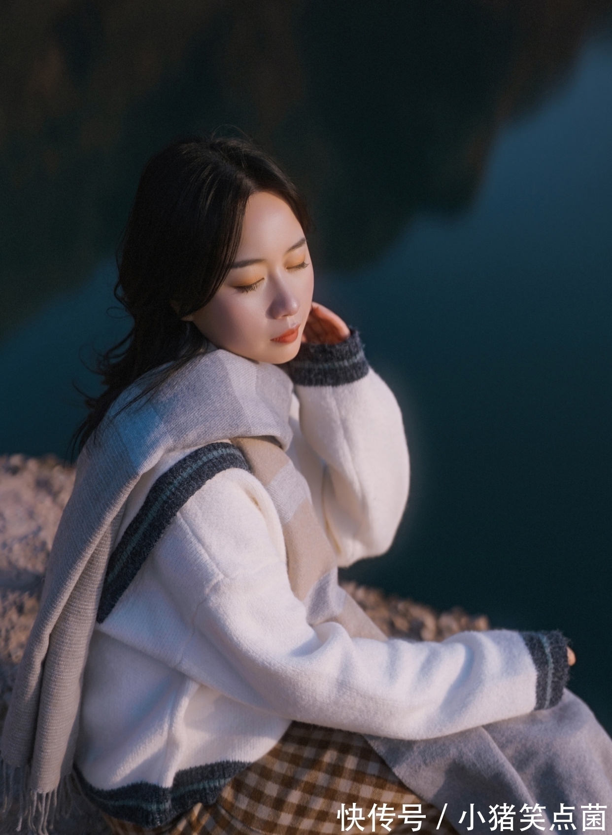 诗笺#诗·十首丨香窗一束黄花瘦,又恐琼楼寄远愁