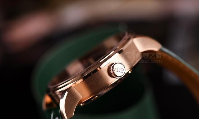 腕间的绿意 来看看格拉苏蒂原创的新绿表