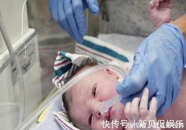 宝宝|宝宝出生就冲着妈妈笑,却被医生一巴掌打哭,婆婆得知后连忙道谢