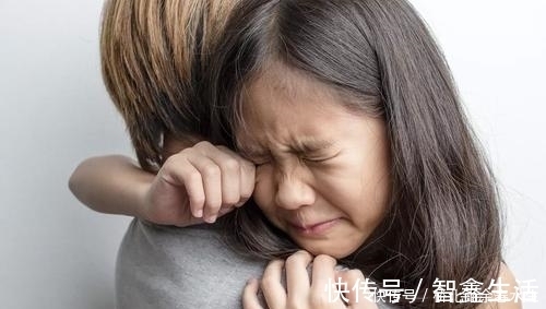 生理性|孩子出现这4种“古怪”行为,家长要多留心,娃心理可能出了问题!