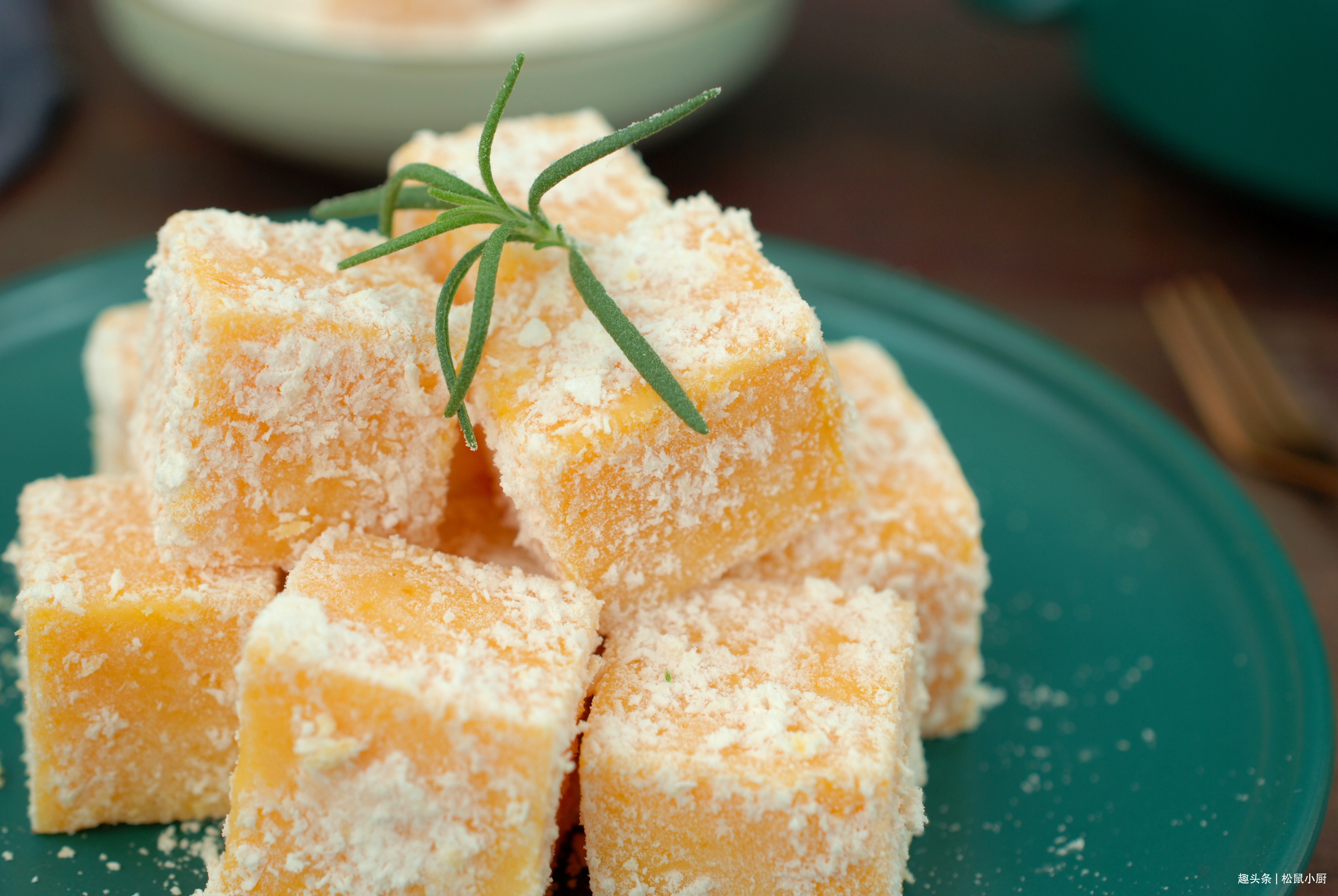 教你做一道适合减脂期吃的小零食，无油低卡清甜不腻，很简单