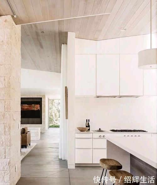 泳池|山中造个别墅,院中百年古树,庭院、壁炉、泳池,奢侈生活美如画