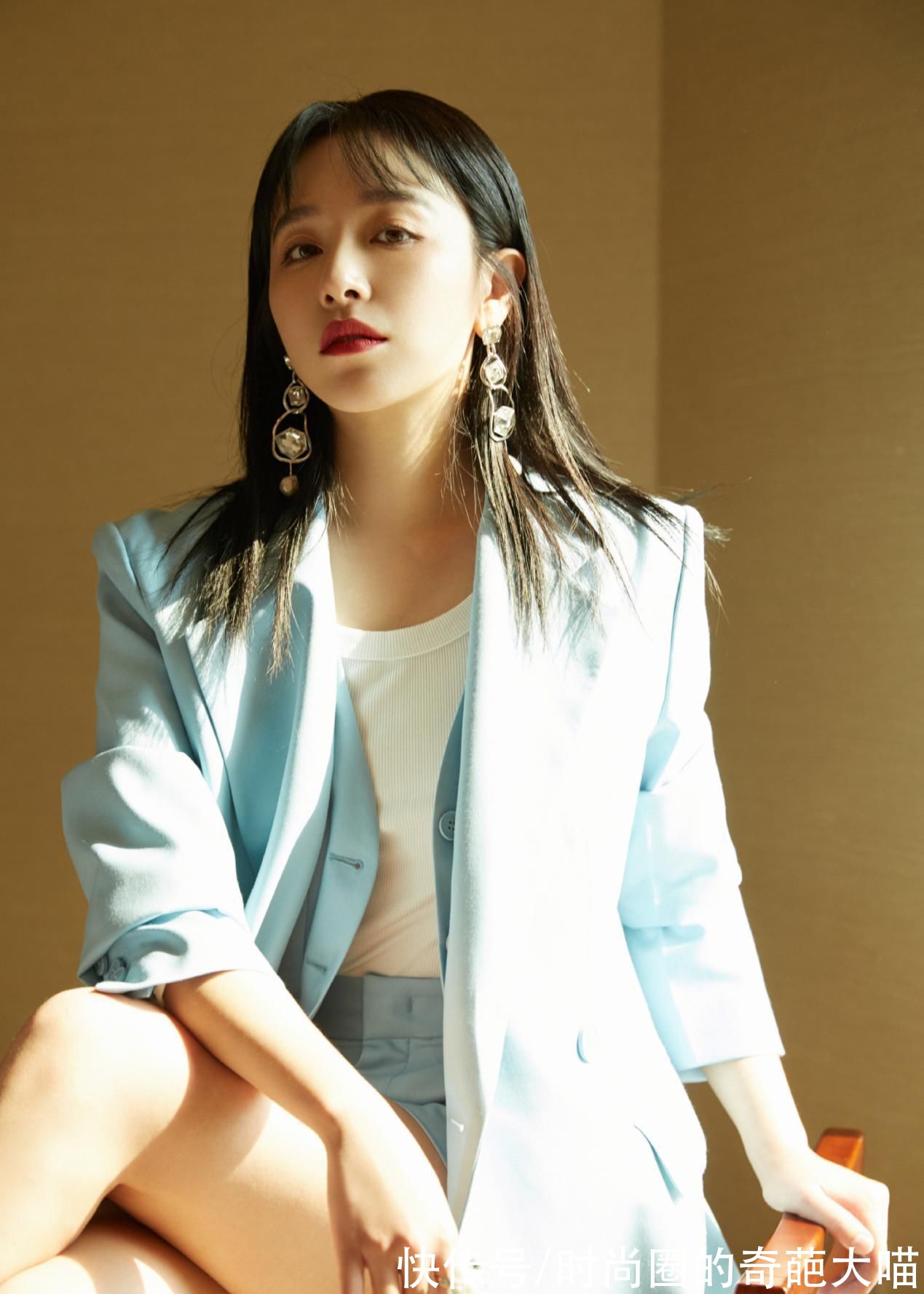 搭配|初秋西装格调十足,性感小心机配上时尚态度,每套都能照着抄答案