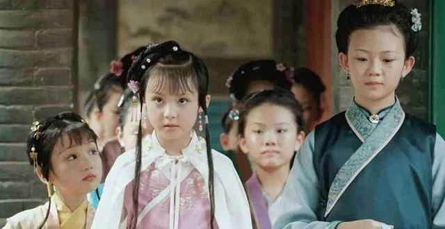 王熙凤|红楼梦中的贾母,极尽富贵和优雅,细看之下,才貌双全最令人嫉妒