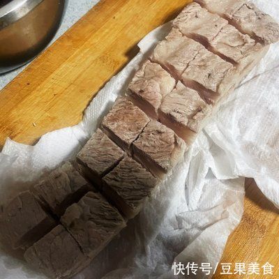 舌尖上的中国，脆皮烤五花能占一席之地