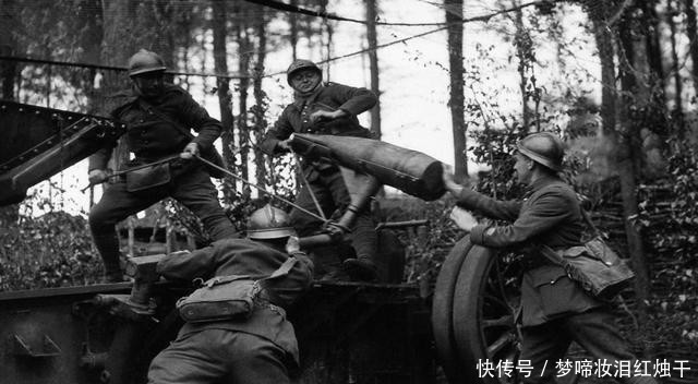 挨打|意大利军队“逗比操作”：趁德军打法军，结果偷袭不成反挨打