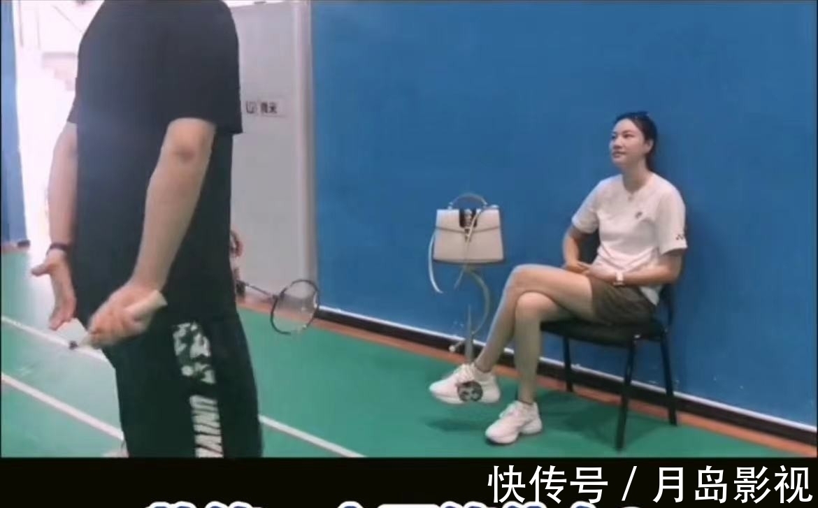 谢杏芳|39岁谢杏芳携儿子旅游,5岁儿子大长腿很扎眼,长相神似林丹