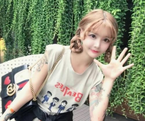 面部|22岁韩安冉面部下垂，多次修复鼻子再无法动刀，越整越像“僵尸脸”