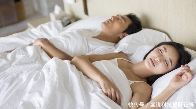 启蒙教育|“爸爸,你为啥压着妈妈”,高情商的父母,都会这样说