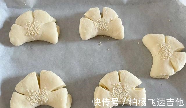 豆沙馅|孩子特别喜欢的小面包,细腻拉丝零失败,蓬松暄软口感好!