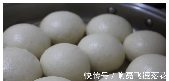 秋天|秋天蒸馒头,用大火蒸还是小火选对方法,蒸出的馒头暄软好吃!