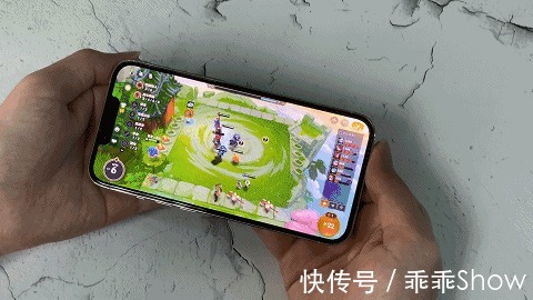 卡牌游戏|折叠屏才是真正的游戏手机？OPPO Find N内外屏同时挑战八大游戏