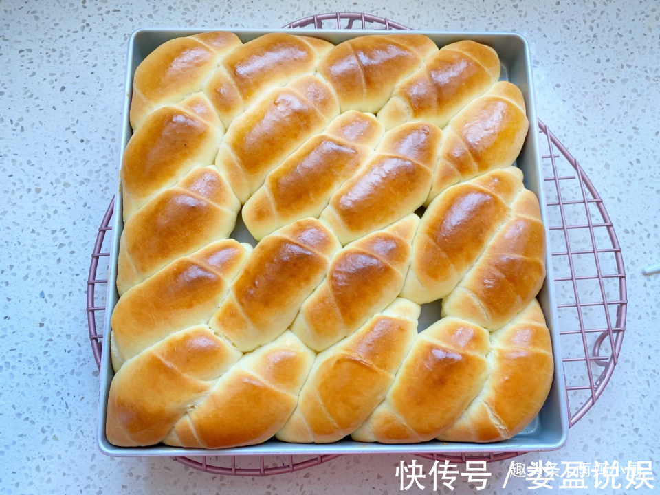 奶香美味的牛角面包,无需手套膜简单容易做,比包子馒头还省事
