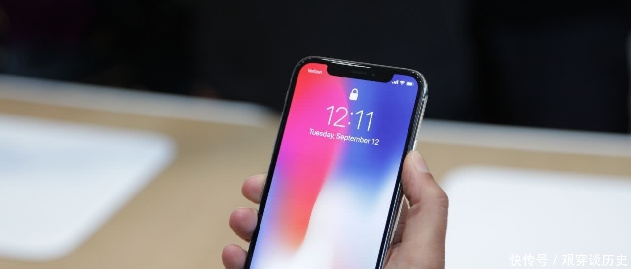 答案|手机要不要“每天关机”?手机店员说出答案,很多人都弄错了