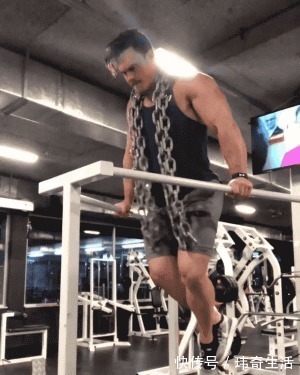 胸部|锻炼胸肌不必太复杂,坚持几个经典动作,就能练出饱满胸肌