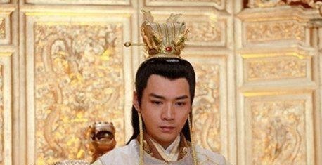 皇帝$此人挥笔写下一首千古名词,却因此惹怒了皇帝,一生郁郁不得志!