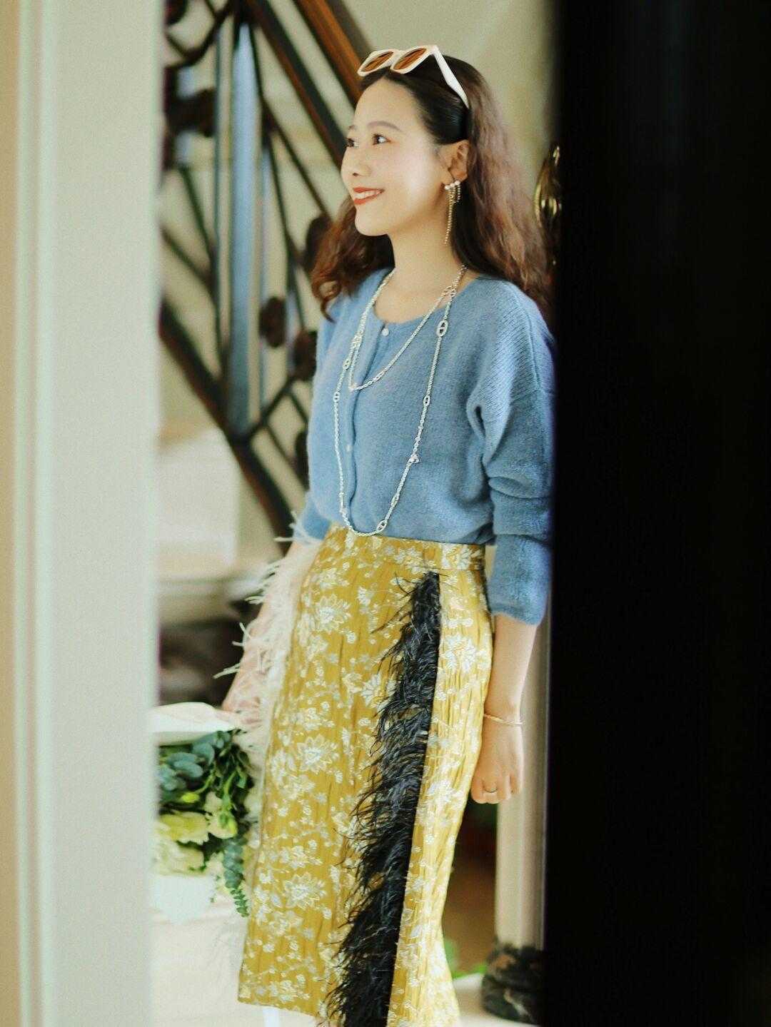 紧身 30+的女性朋友们来这里集合了!气质出众的初春轻熟造型,全在这