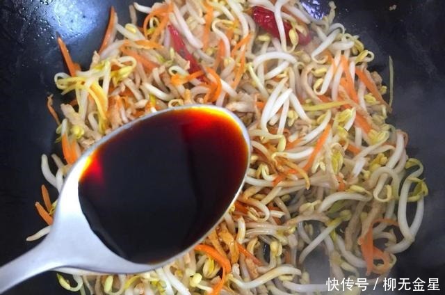 红薯粉条|豆芽炒粉条想要做得好吃,多加一步操作,豆芽鲜脆粉条爽滑太过瘾