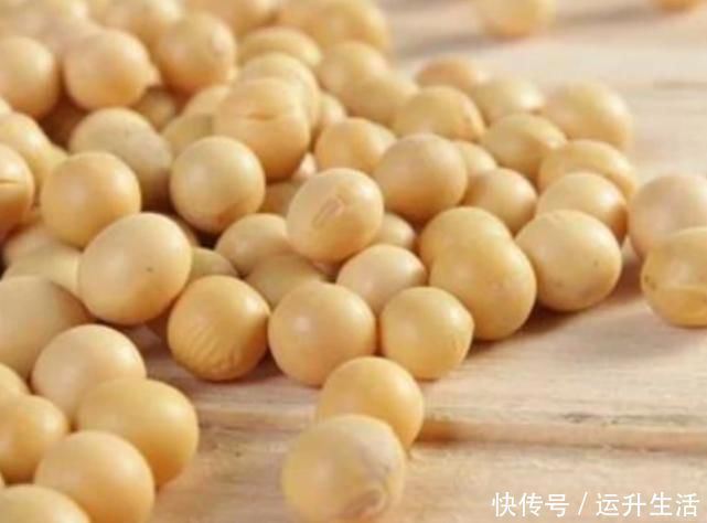 南瓜子|糖尿病的“克星”找到了，平時(shí)多吃4種“零食”，或助你遠(yuǎn)離糖尿病