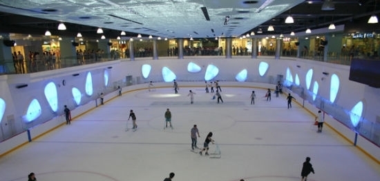 科学家给出了冰面滑溜溜的现象终极解释!