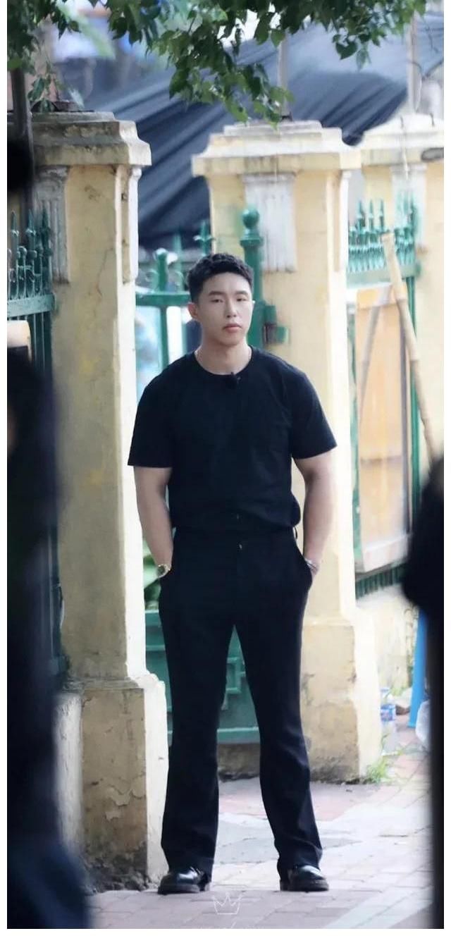 节目组|三大拳王坐镇,张伟丽惊喜加盟,这档明星综艺有点虐?