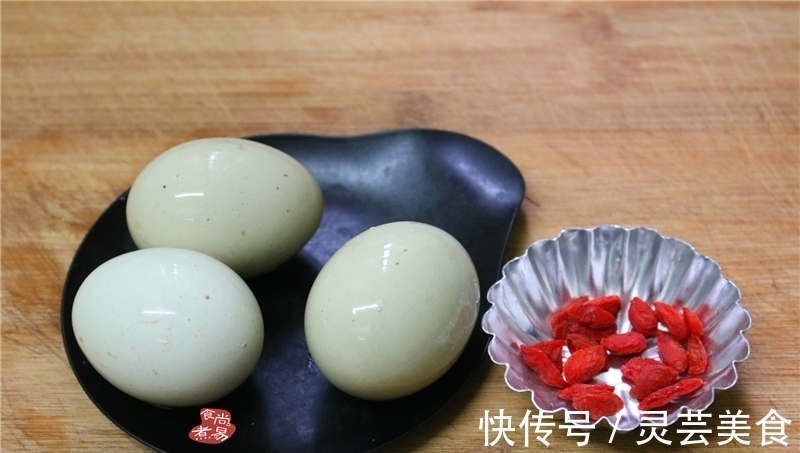 蛋液|这样蒸鸡蛋羹,细腻嫩滑,滋补肝肾,老少皆宜,口感比布丁还好
