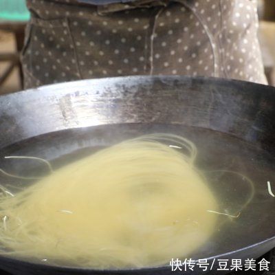 黑豆苗|这样的黑豆苗炖粉条你吃过吗？