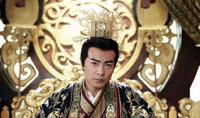 不顾|妃子被赶出皇宫,不顾父母反对嫁给乞丐,多年后,乞丐成开国皇帝