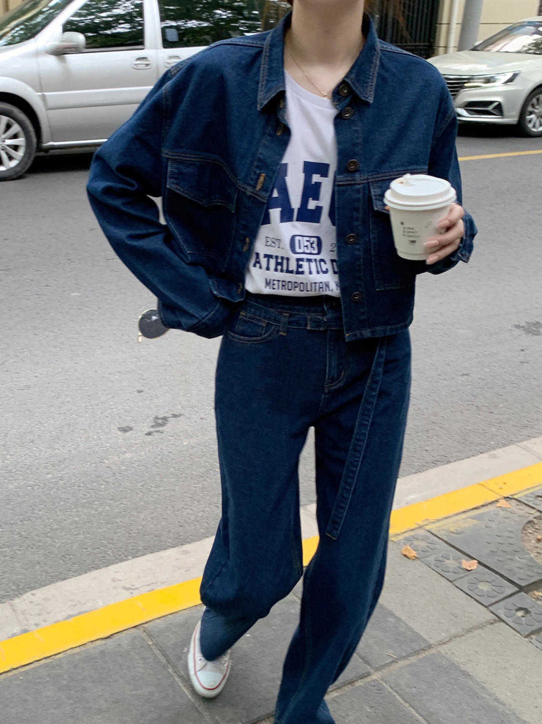 毛呢 开春外套别乱选,码住牛仔外套和小香风外套,青春减龄又有气质