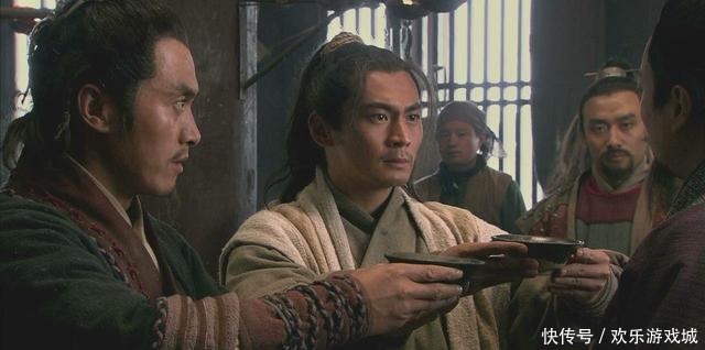 吴用|水浒传宋江第一次反对晁盖,吴用一句话,梁山再无晁盖容身之地!