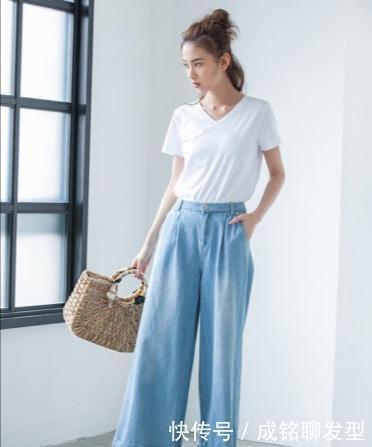 单品|时髦精是这样穿“白T恤”的,显白衬肤又能提升气质,简单又减龄