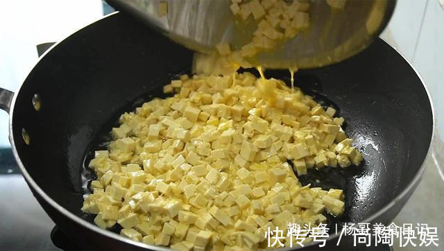 1块豆腐2个鸡蛋，不用蒸不用炖，个个蓬松暄软，给肉包子都不换