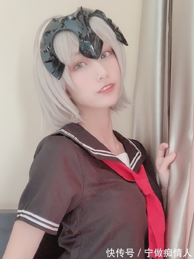 成品|jk制服的黑贞德见过吗?看到最后成品,网友:00后作业太少?