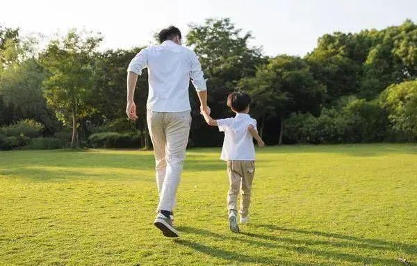 自信心|一位北大学霸母亲的24条教育手记,让孩子优秀并不难!