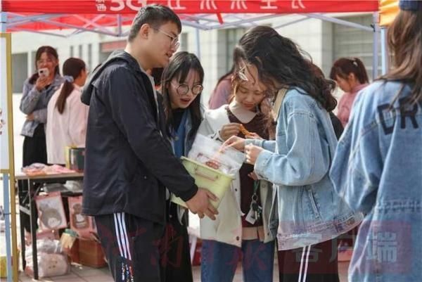 大学生|如火如荼，这些大学生在“比赛”营销助农