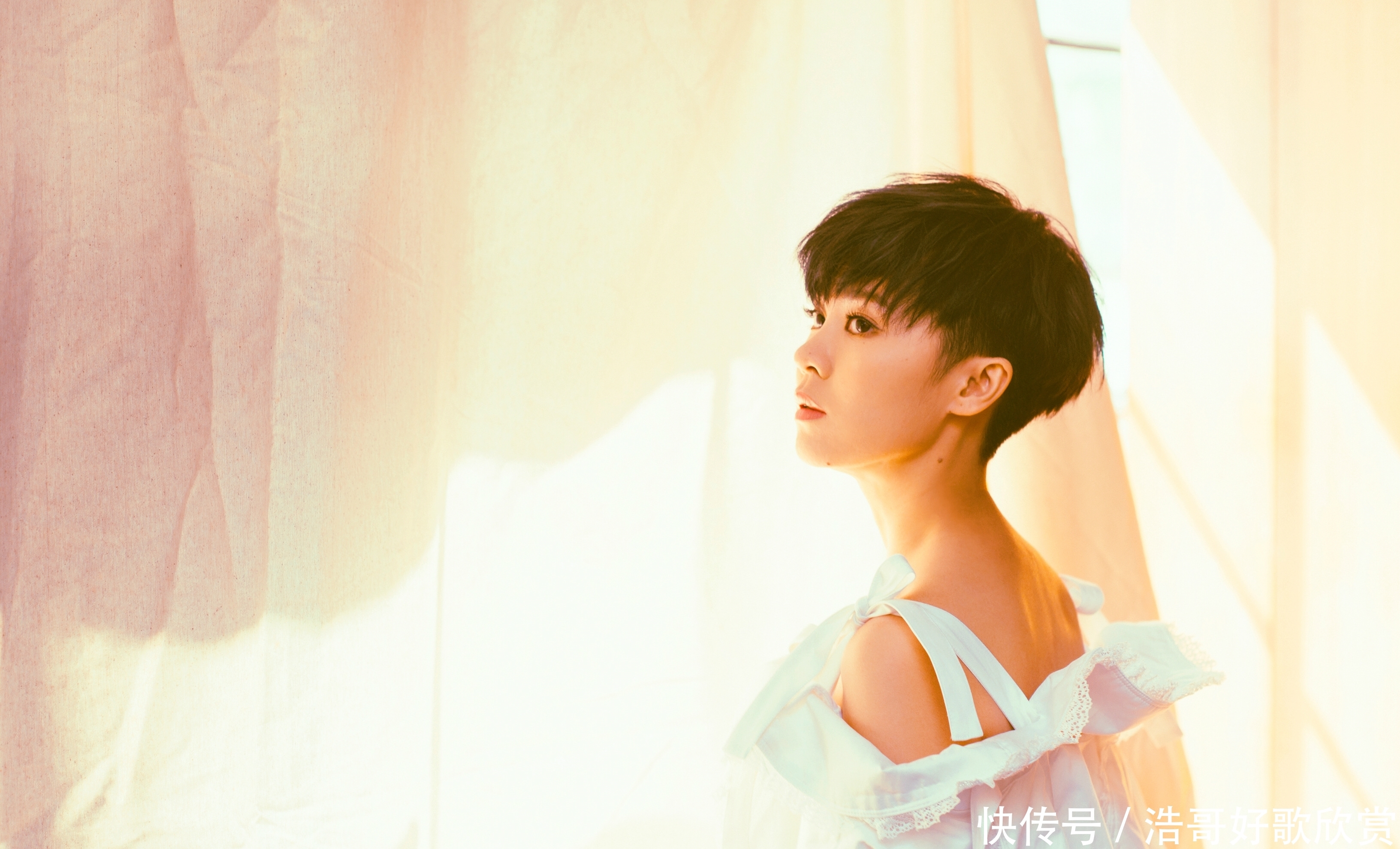 她曾是超女第4名混的比冠军还好,开演唱会一票难求,她到底是谁