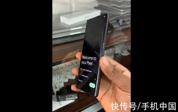 pi|谷歌Pixel 6 Pro真机泄露！配曲面屏 相机矩阵很“凸”