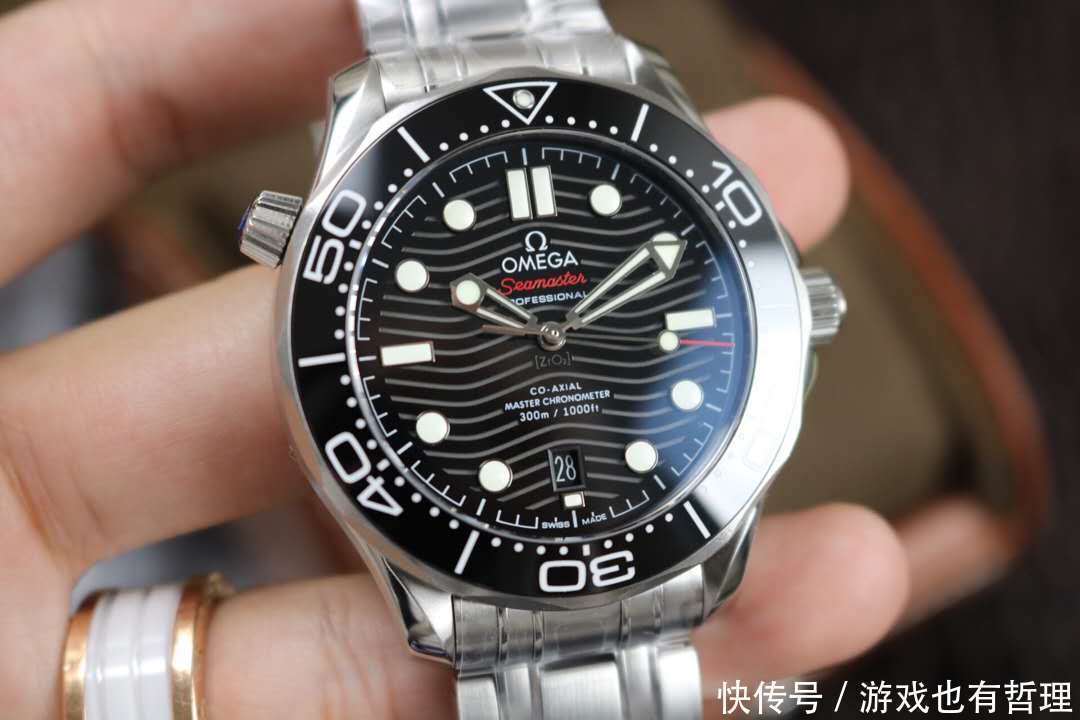 欧米茄超霸系列和海马系列，有什么区别要如何选择