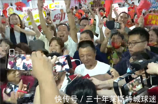 国务院|恭喜杨倩夺首金！村民放炮，母校祝福，国务院：为祖国赢得了荣誉