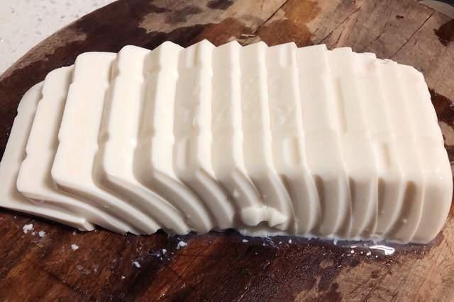 炖鱼头豆腐汤,记住“2放3不放”,鱼汤没有腥味,汤奶白特别鲜